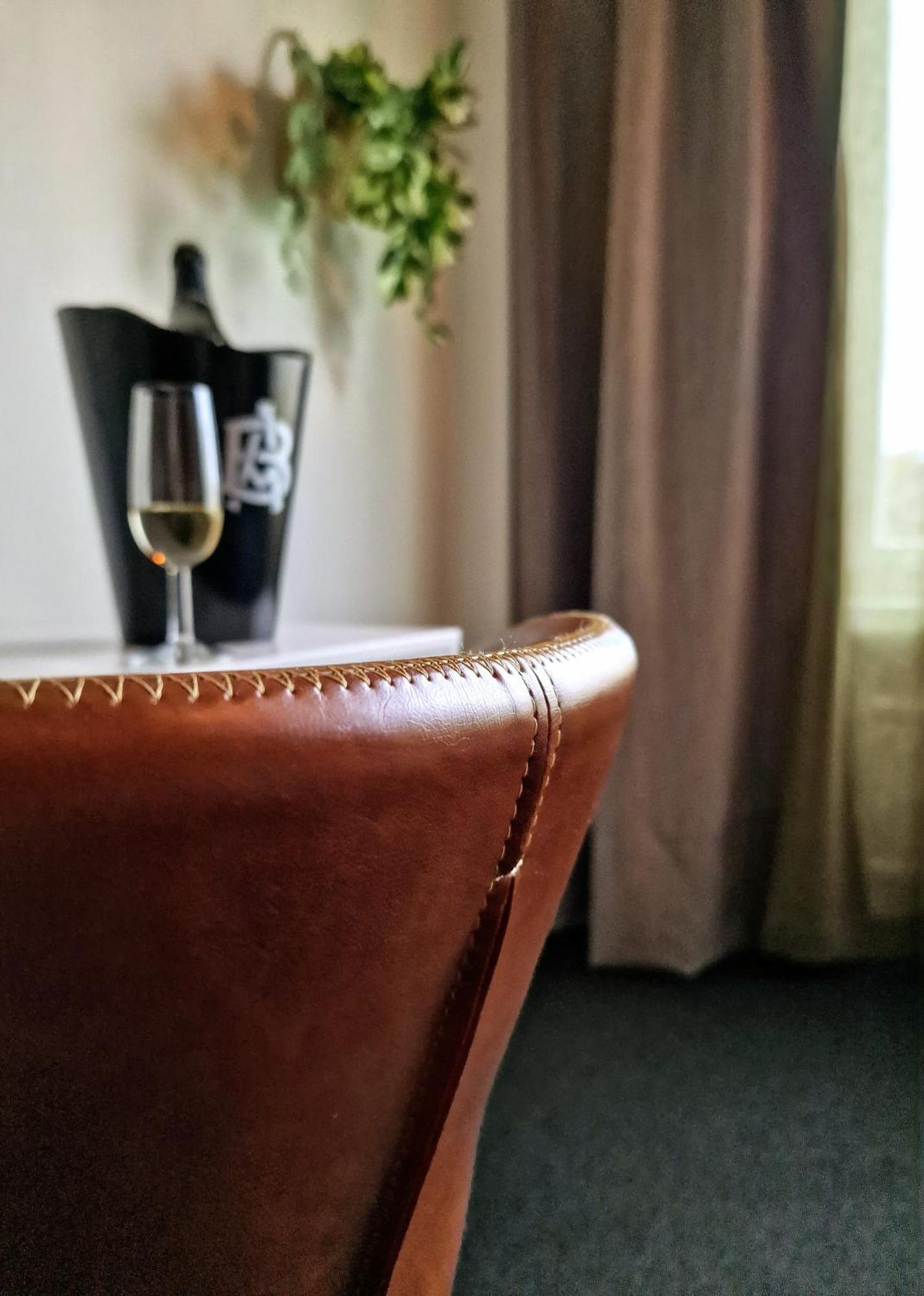 Hotel Seurahuone Riihimaki Bagian luar foto